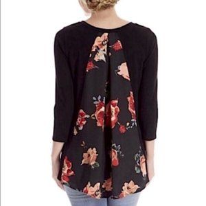 LE LIS * Black & Floral Chiffon 3/4 Sleeve Length